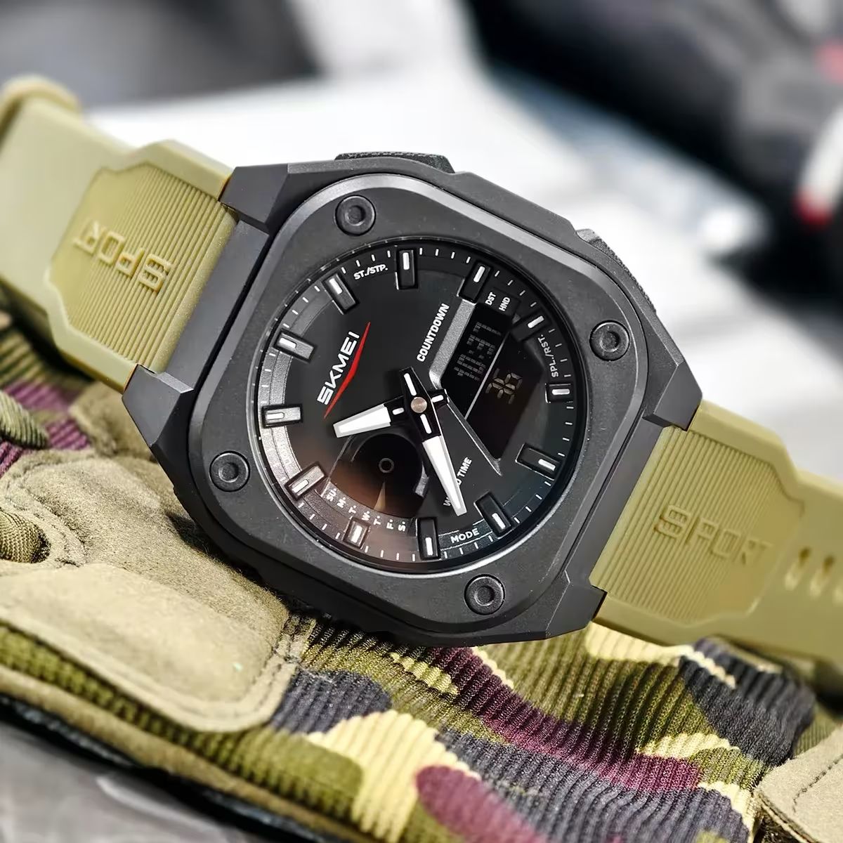 Tarz Luxe KMEI Original Men’s World Timer Analog-Digital Sports Watch