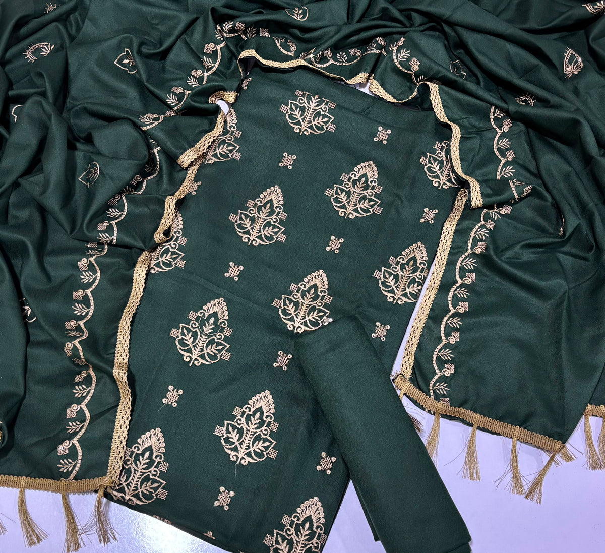 Tarz Luxe – Bonanza Satrangi Marina Dhanak Winter Collection