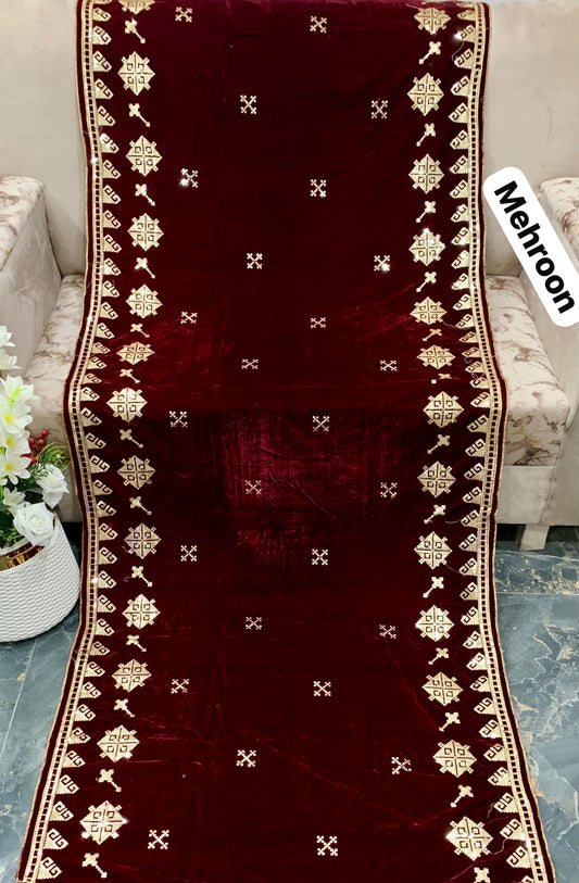Tarz Luxe – Bareeze 2-Sided Heavy Embroidered Soft Velvet Shawl